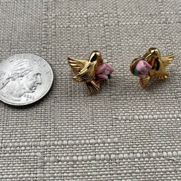 Vintage Earrings Gold Tone Bird with flower Stud Ear Jewelry - Picture 8 of 12